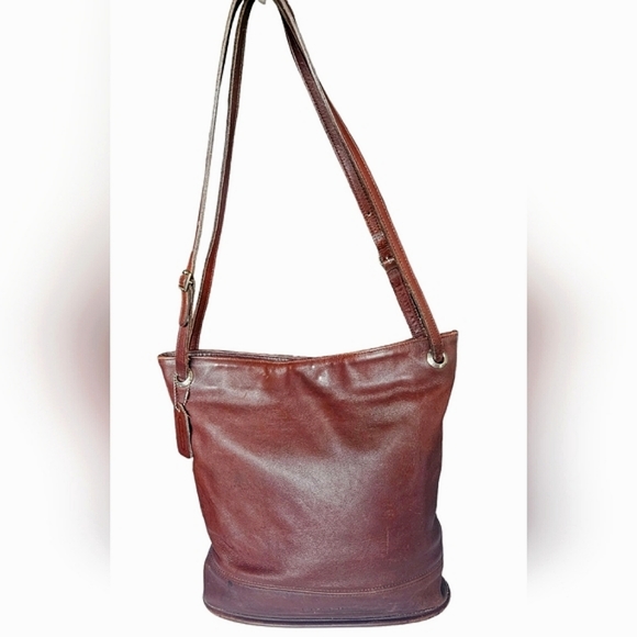 COACH | Coach Westport Leather Tote | Coach 4242 | 90s Vintage | Bucket Bag - Picture 4 of 16